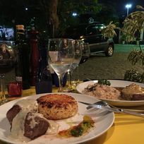 Alistate-Una cena en el Restaurant Galápagos de Cabo Frio